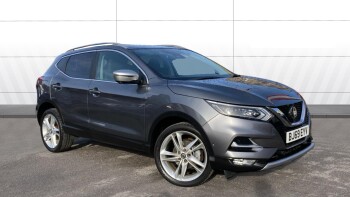 Nissan Qashqai 1.3 DiG-T N-Motion 5dr Petrol Hatchback